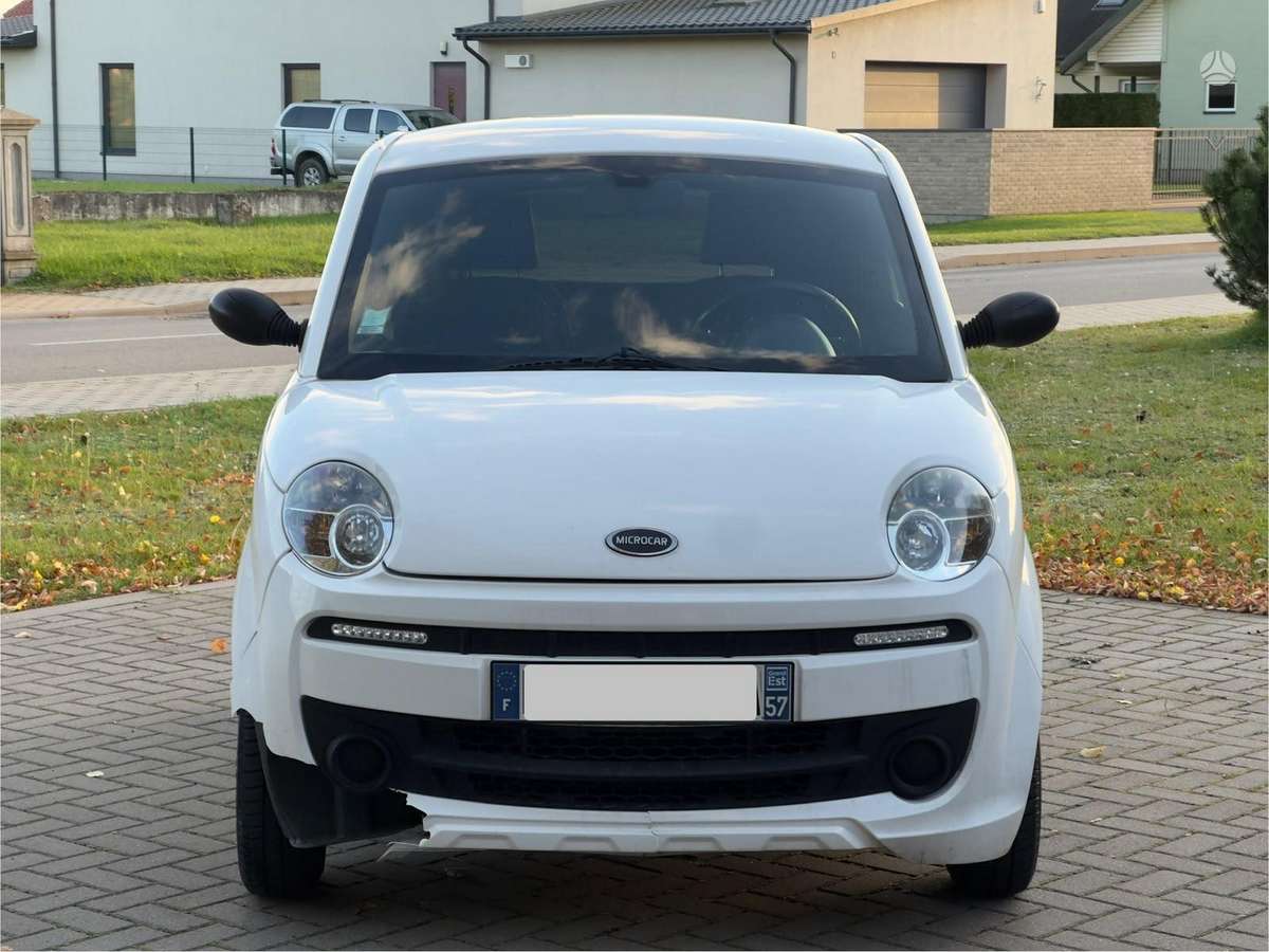 Microcar DUE, Хэтчбек
