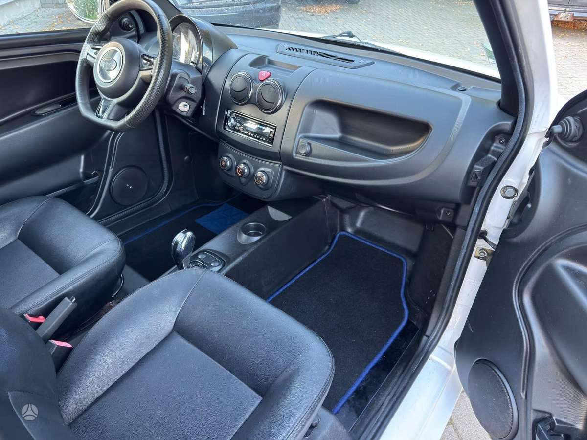 Microcar DUE, Хэтчбек
