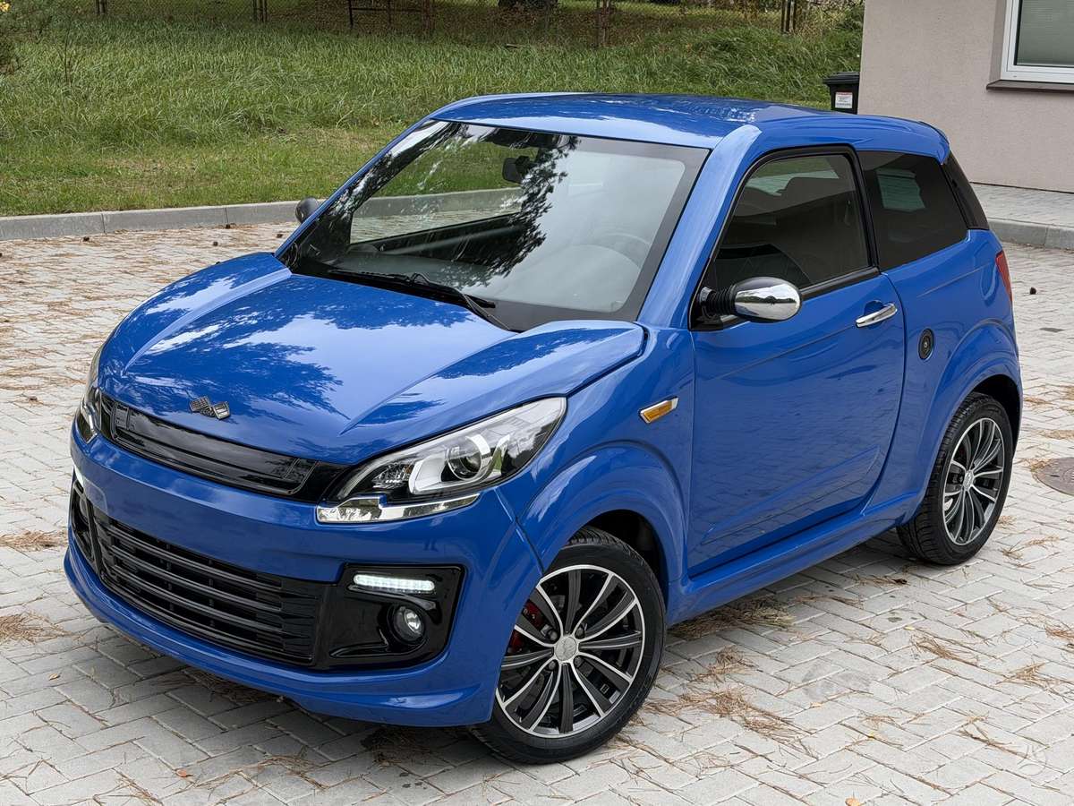 Ligier JS50, 0.5 l., hatchback