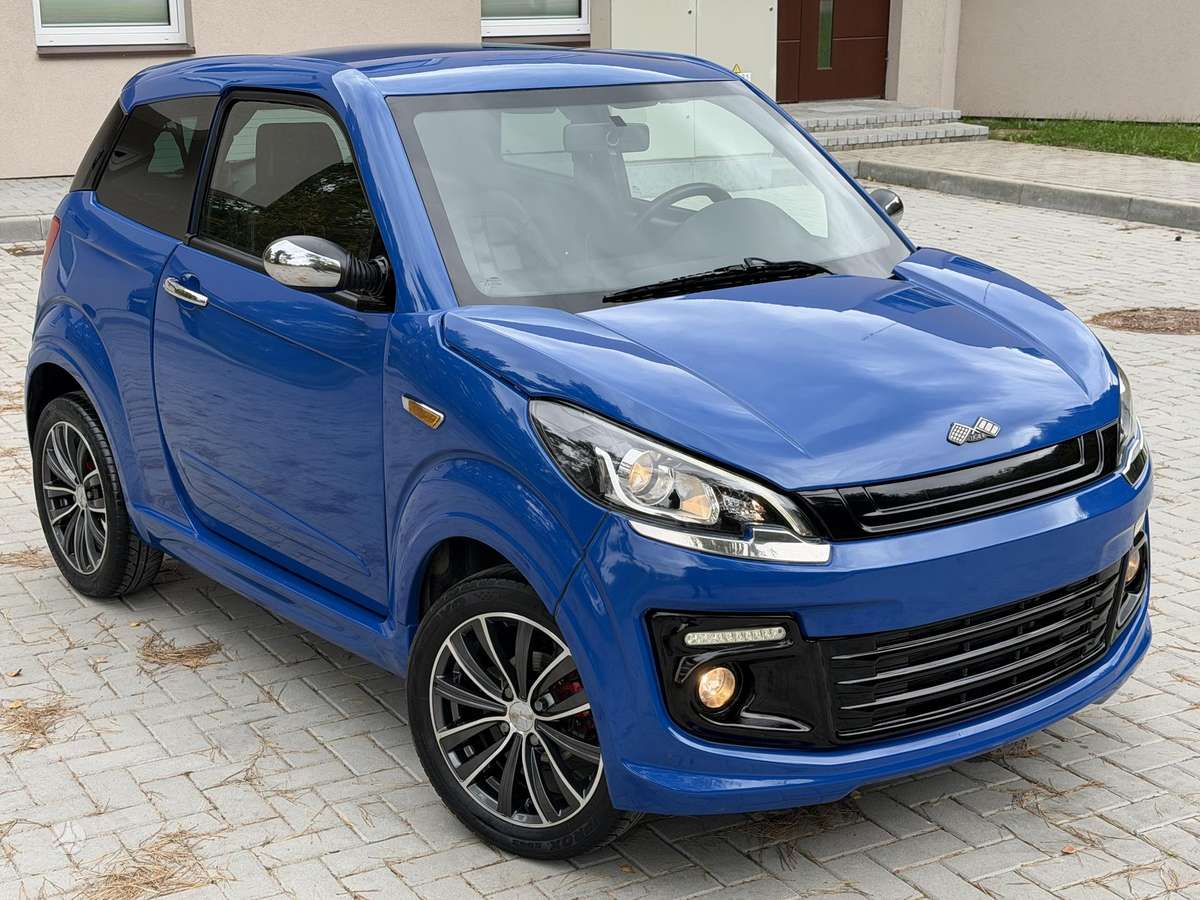 Ligier JS50, 0.5 l., hatchback