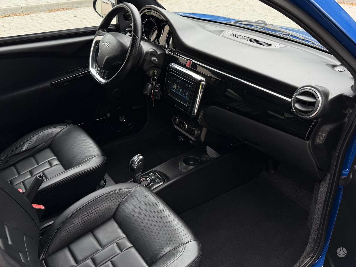 Ligier JS50, 0.5 l., hatchback