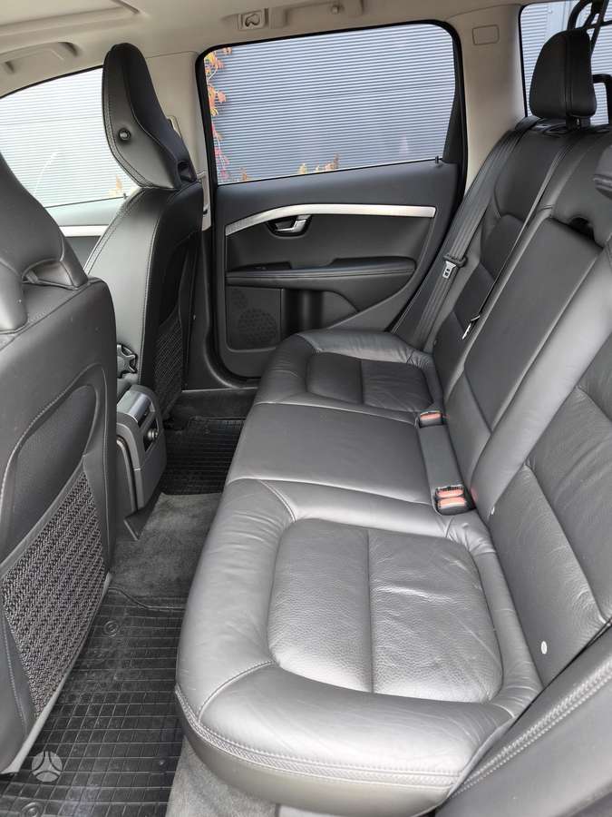 Volvo XC70, 2.4 l., Универсал