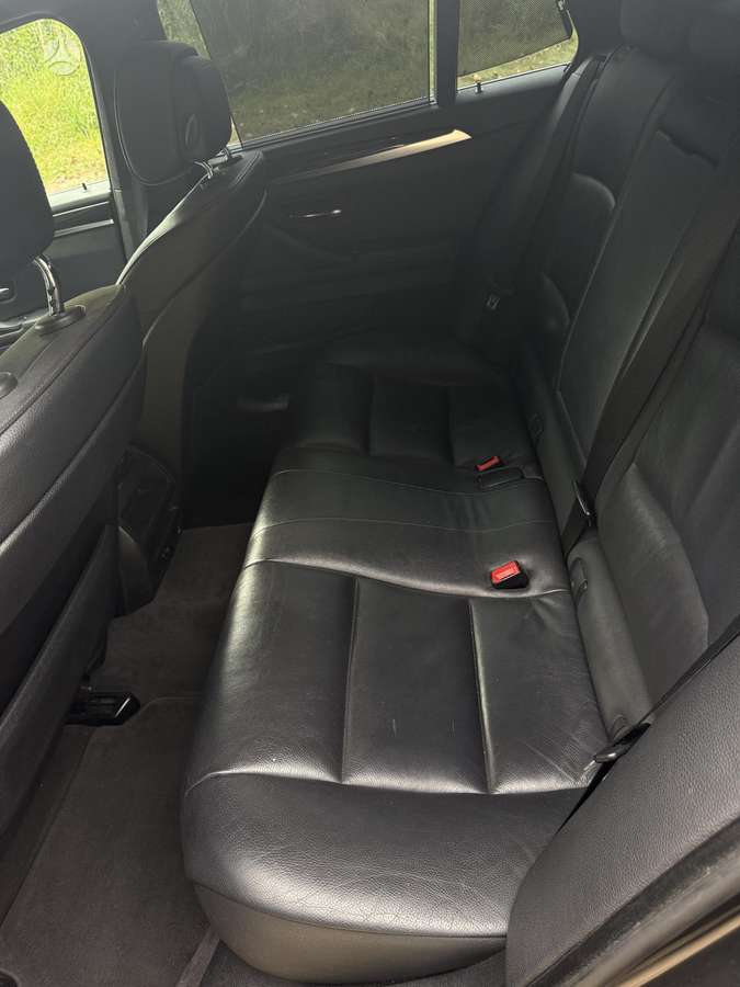 BMW 520, universalas