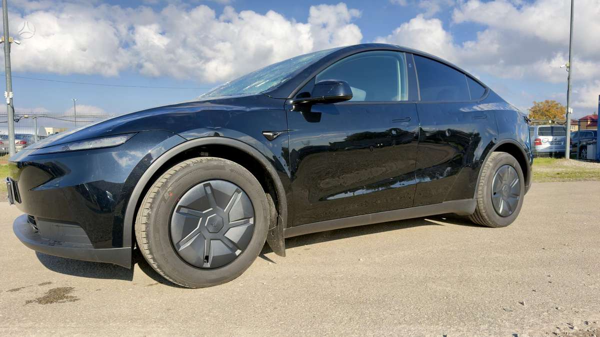 Tesla Model Y, Внедорожник / Кроссовер