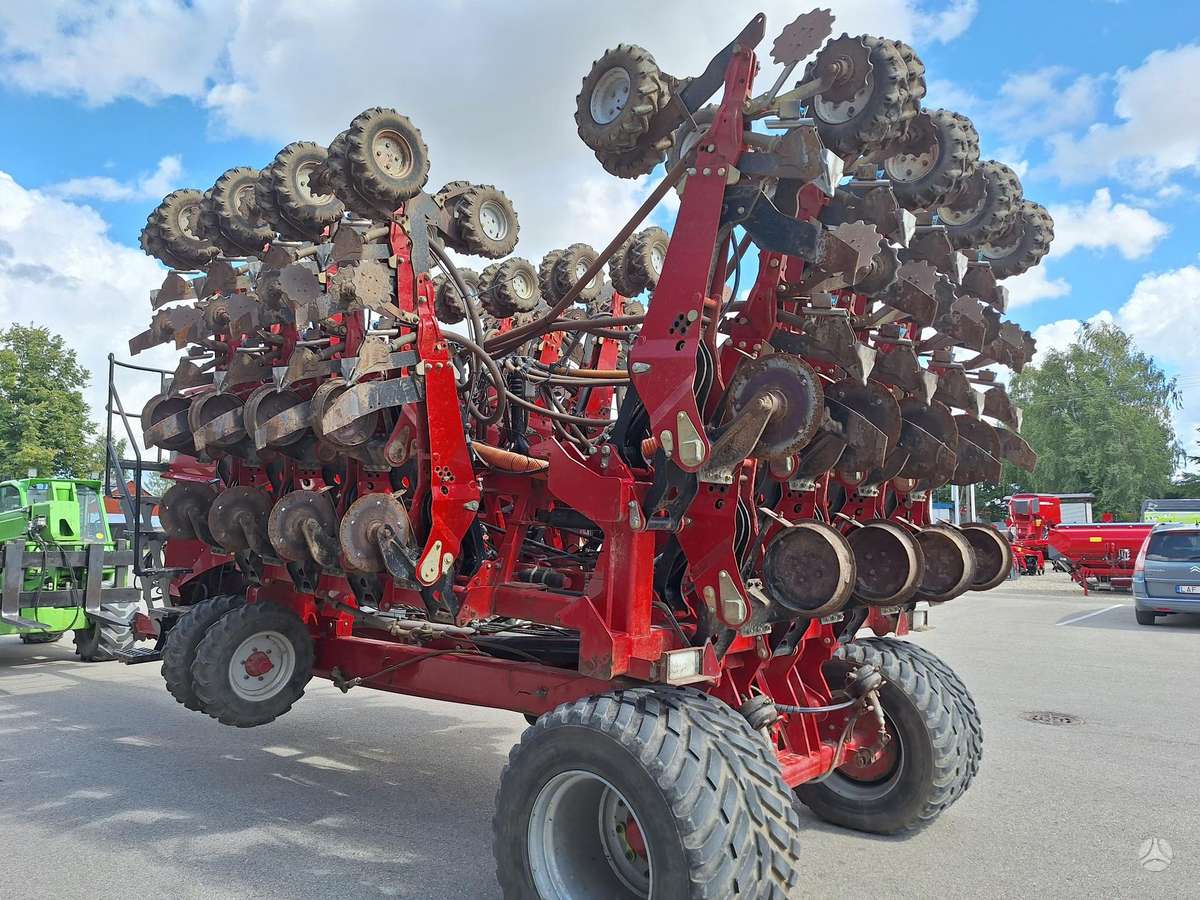 SUMO DTS8, seeders, planters