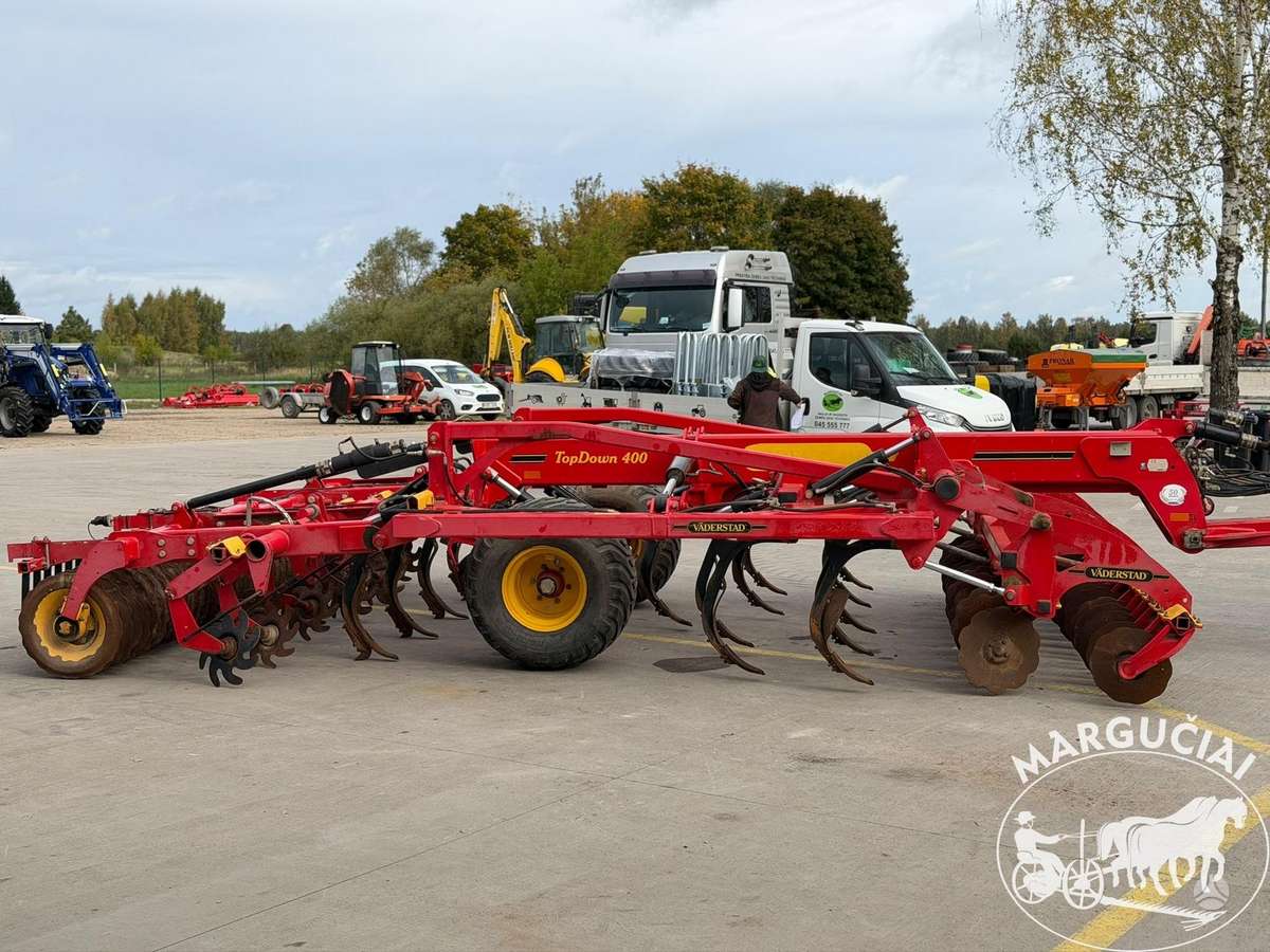 Vaderstad TopDown 400, 4 m, scrapers, scrubbers
