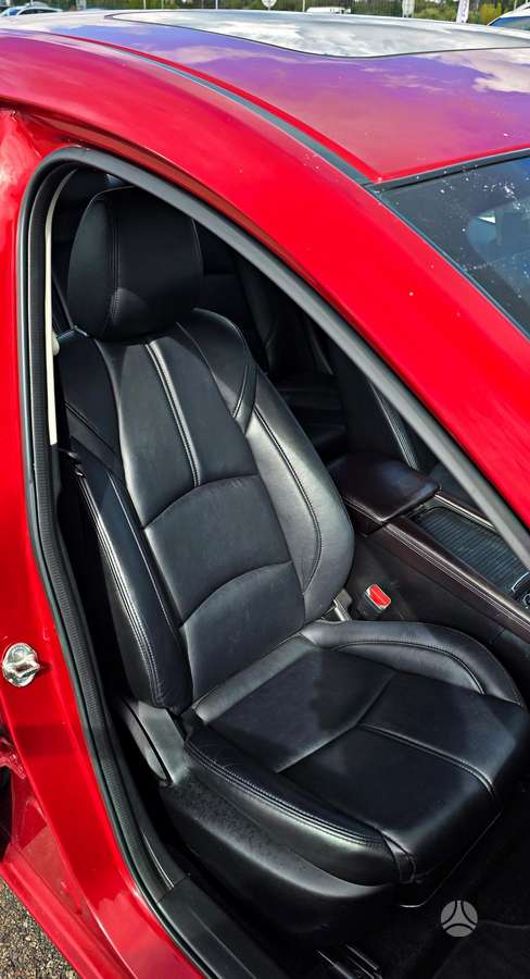 Mazda 3, 2.0 l., saloon / sedan