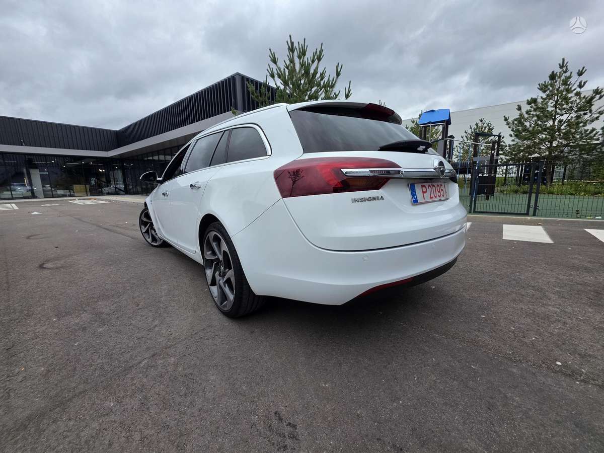 Opel Insignia, 2.0 l., wagon