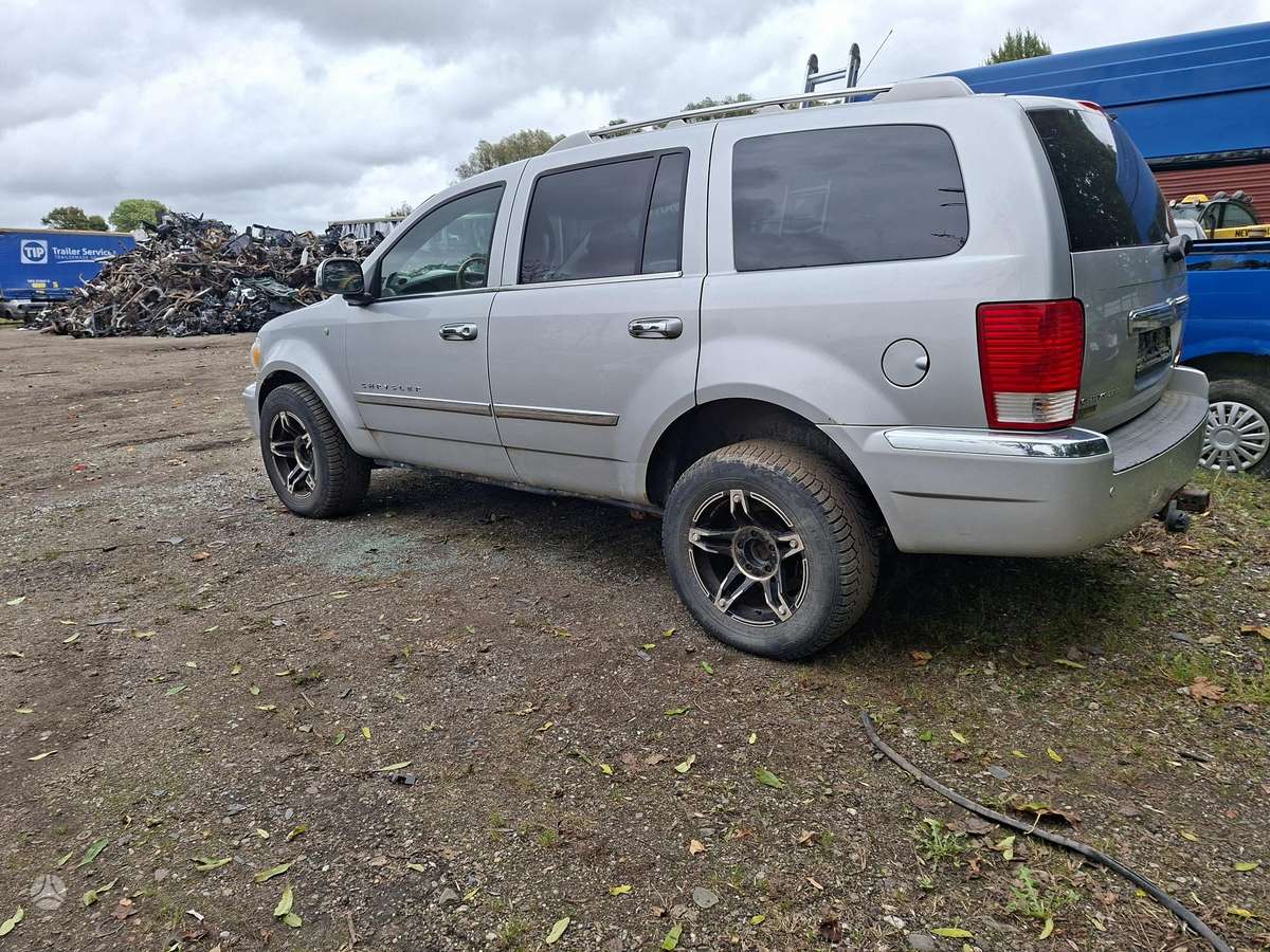 Chrysler Aspen for parts