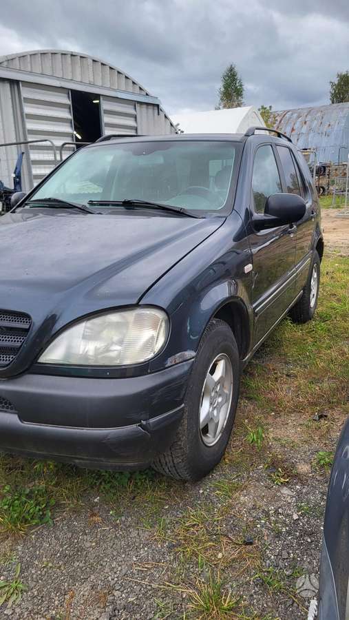 Mercedes-Benz ML320
