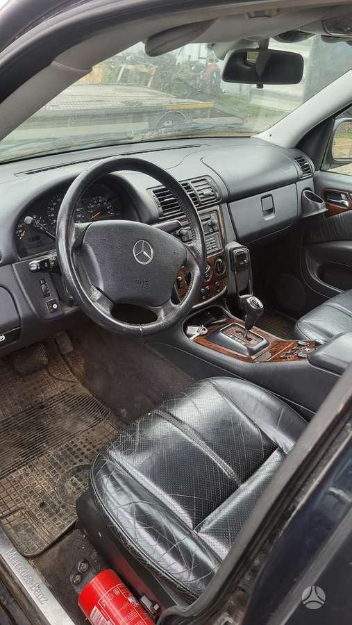 Mercedes-Benz ML320