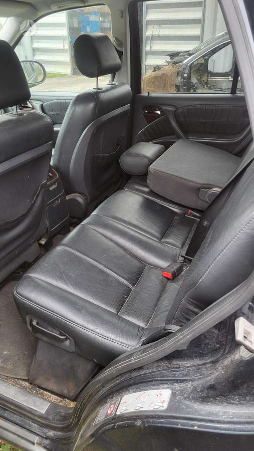 Mercedes-Benz ML320