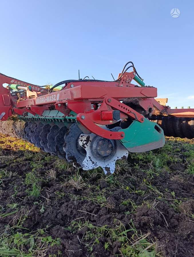 AGRO-MASZ BT60, скребки, скрубберы