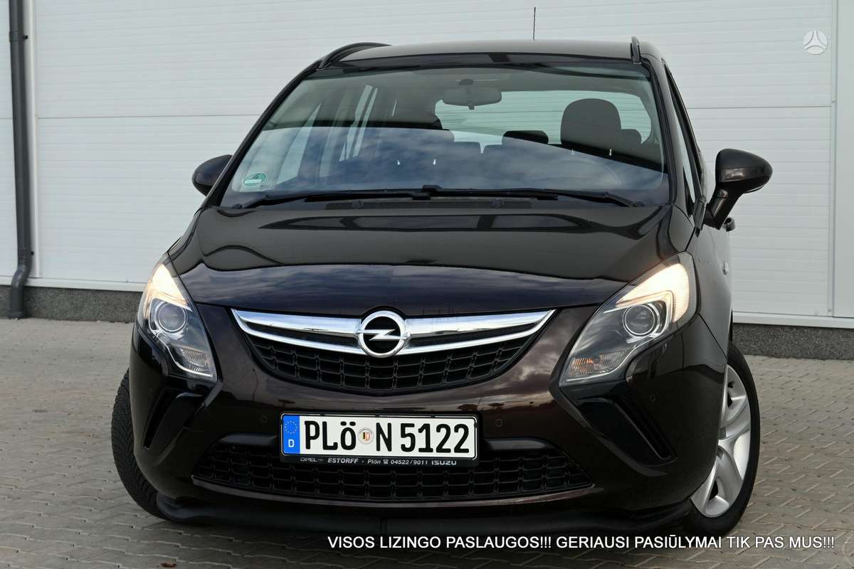 Opel Zafira 2012 — вигляд ззаду