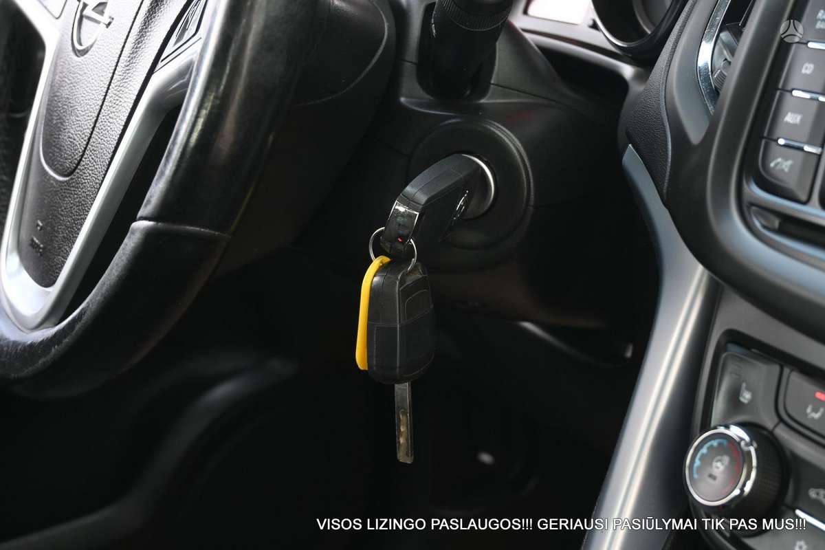 Opel Zafira 2012 — фото 24