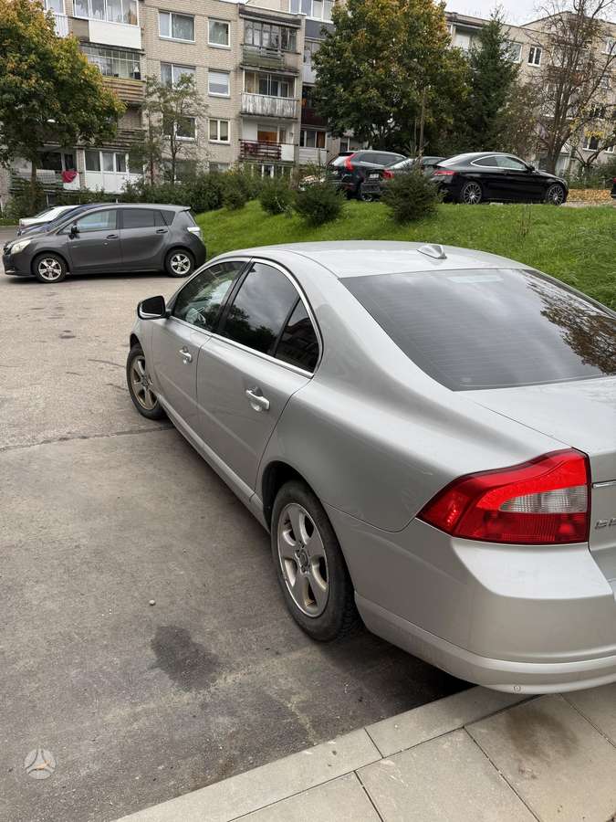 Volvo S80, 2.4 l., Седан