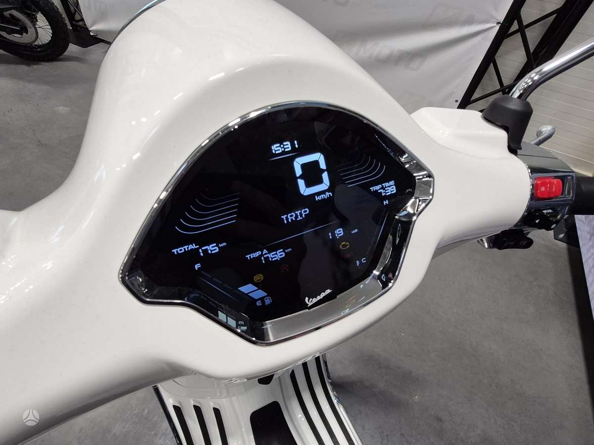 Piaggio Vespa, scooters / mopeds