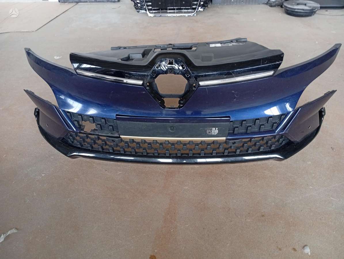 Renault Megane E-Tech bamperiai