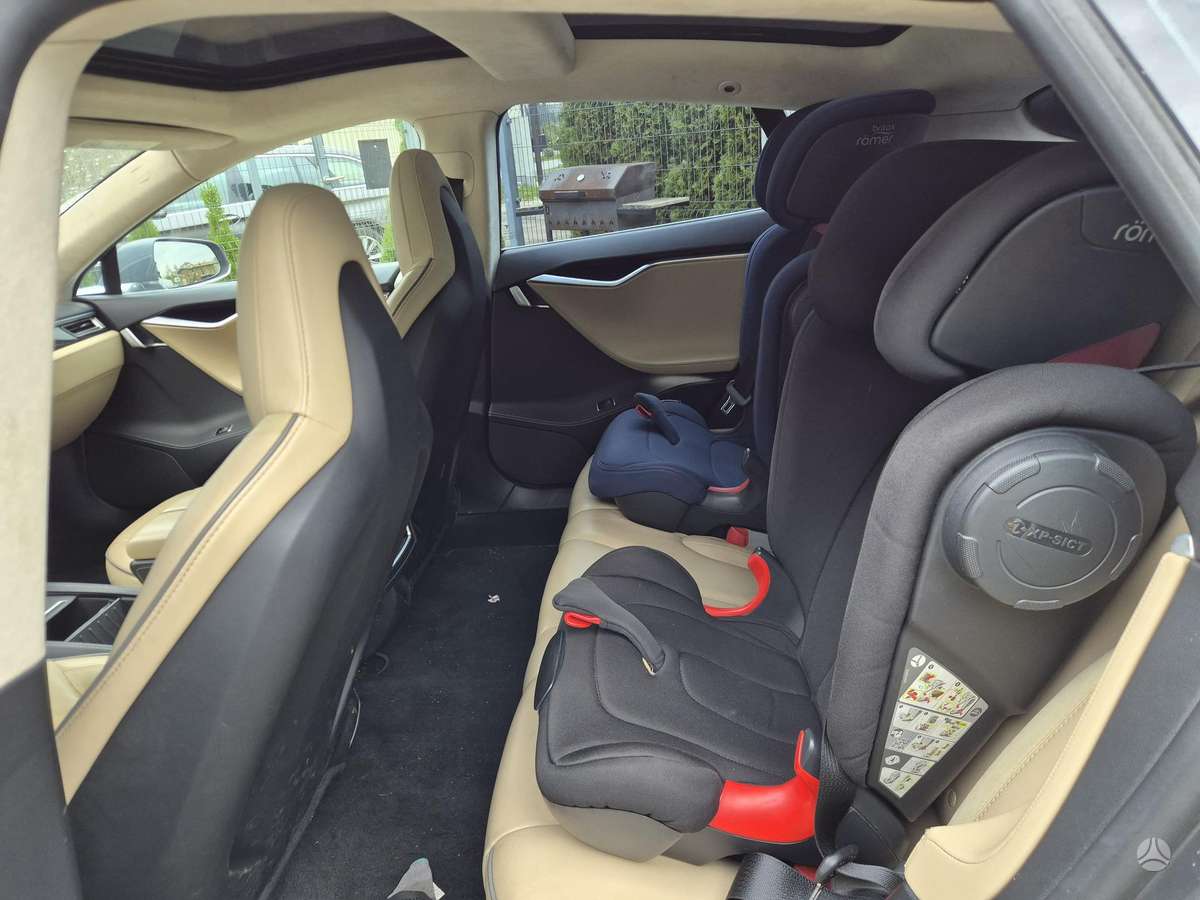Tesla Model S, 90 kWh, saloon / sedan
