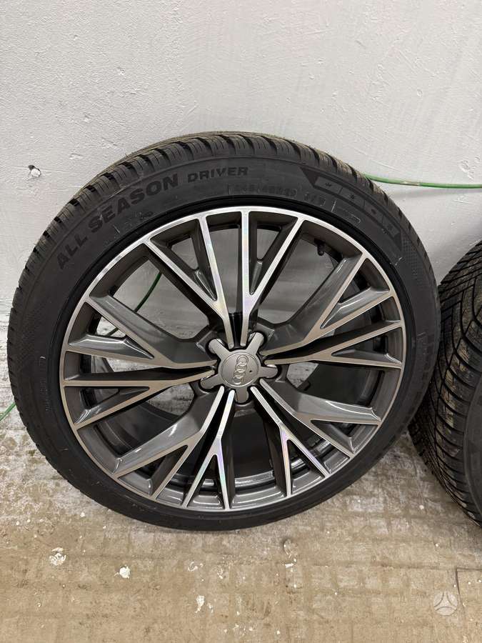 Audi, lengvojo lydinio, R20