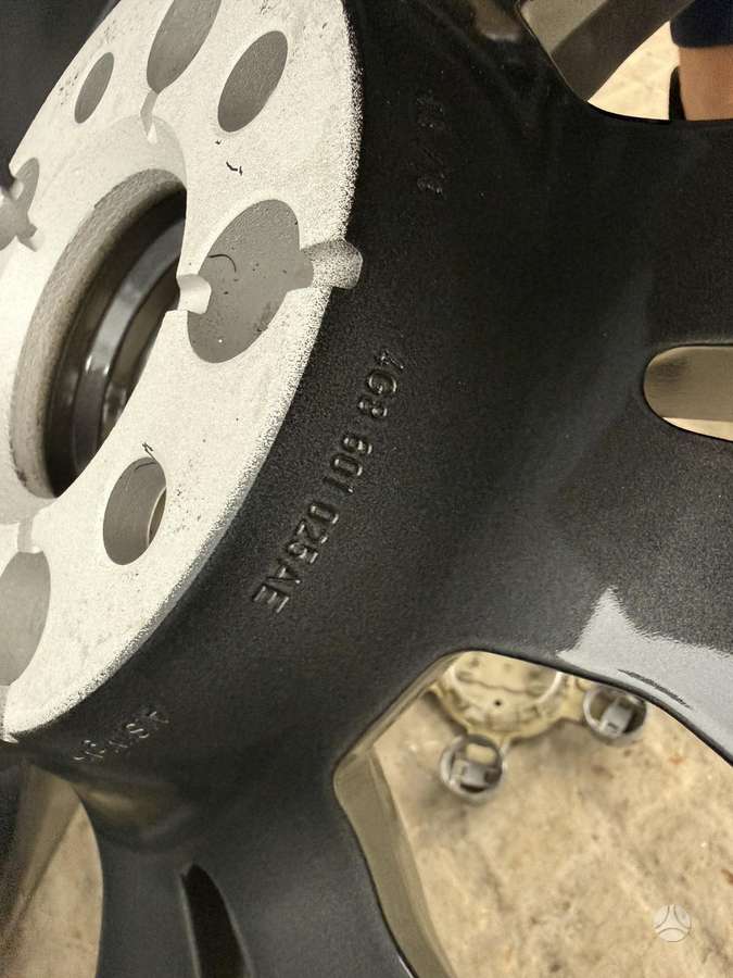 Audi, lengvojo lydinio, R20