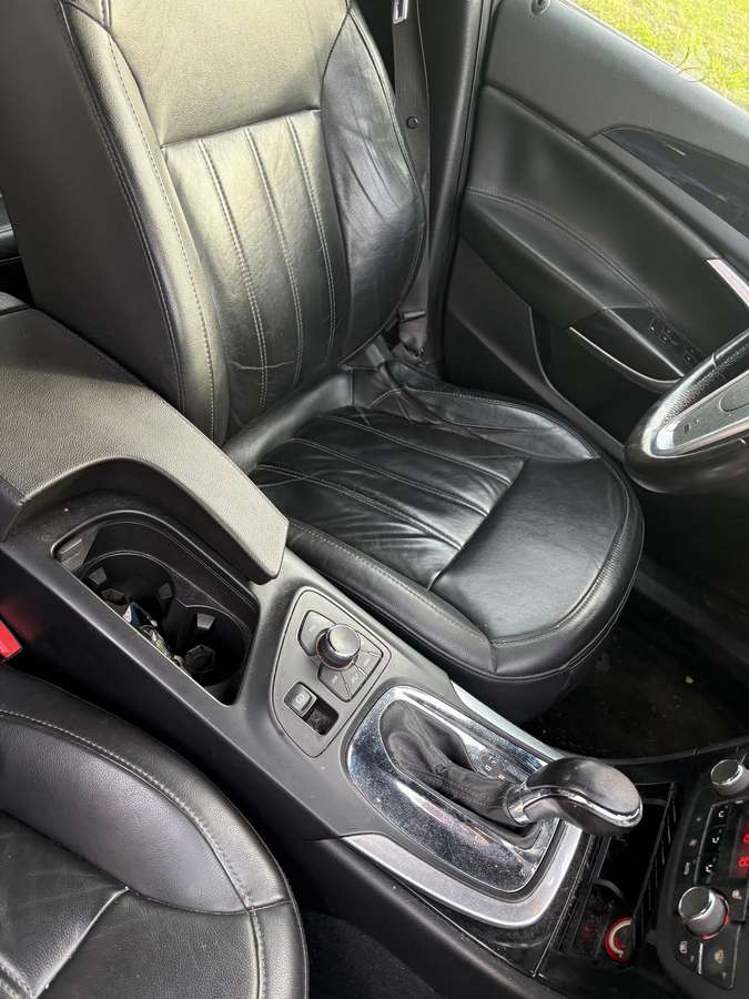 Opel Insignia dalimis. Metalynas rrr