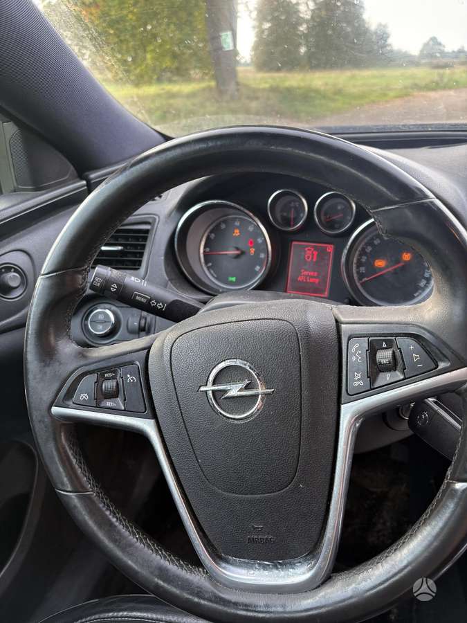 Opel Insignia dalimis. Metalynas rrr
