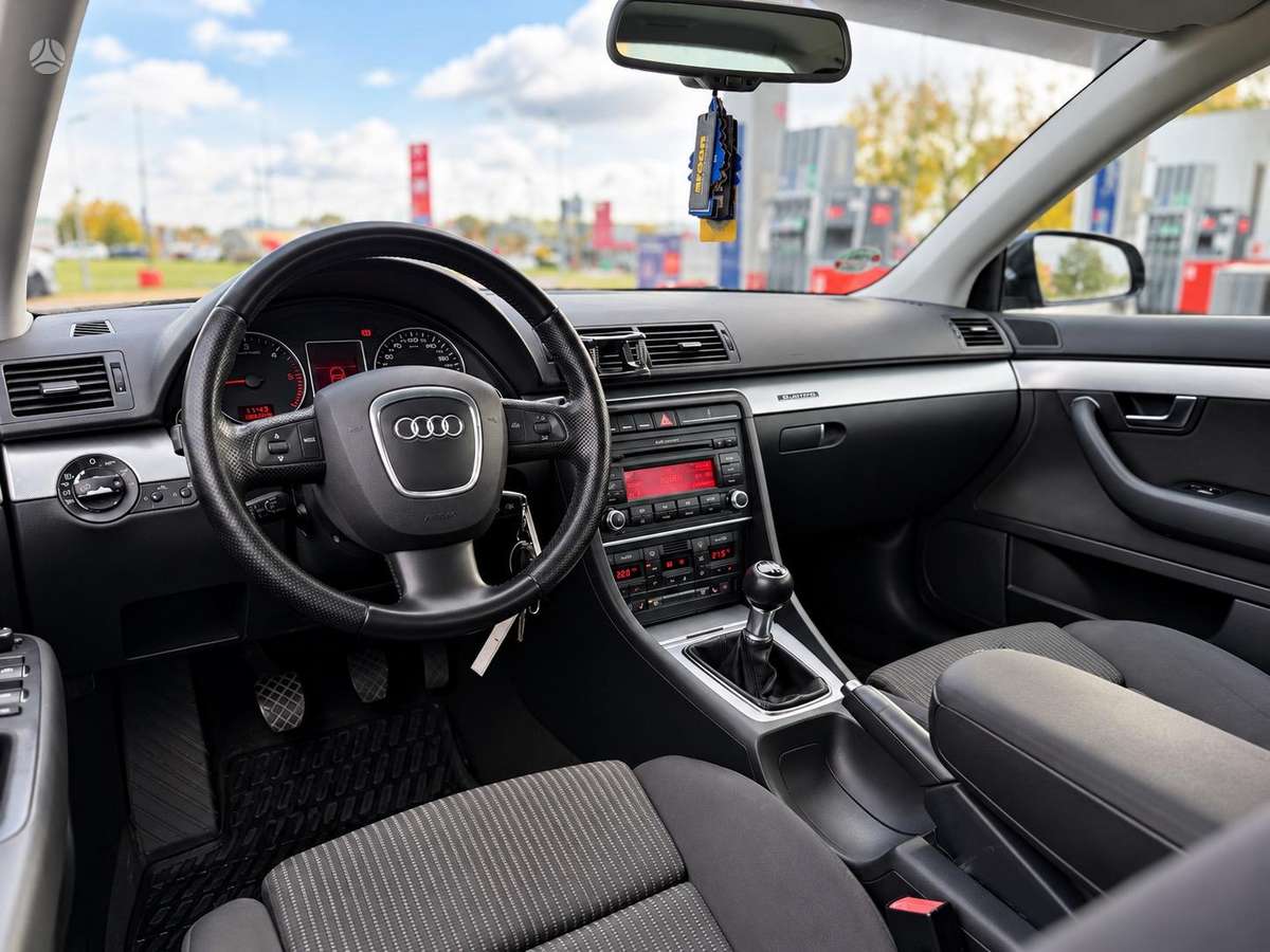 Audi A4, 2.0 l., hatchback
