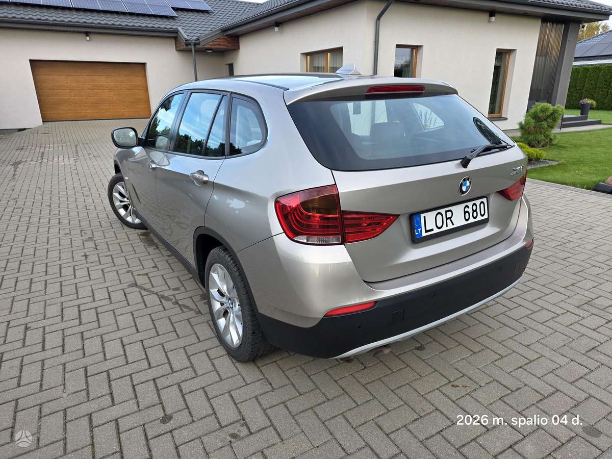 BMW X1, 2.0 l., Внедорожник / Кроссовер
