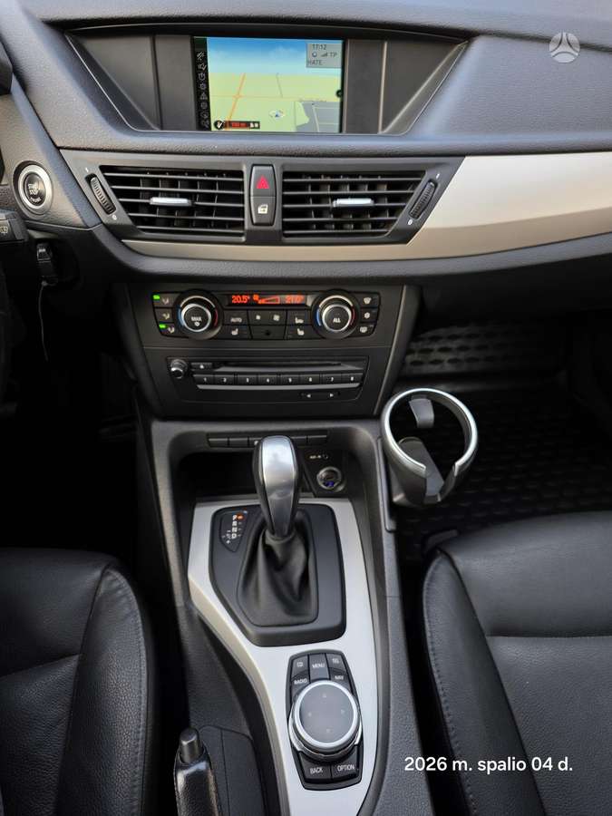 BMW X1, 2.0 l., Внедорожник / Кроссовер