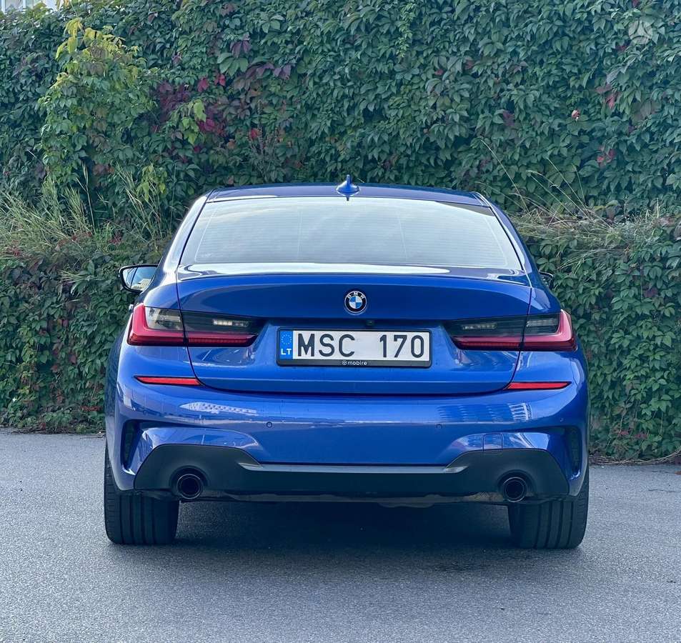 BMW 318, 2.0 l., Седан