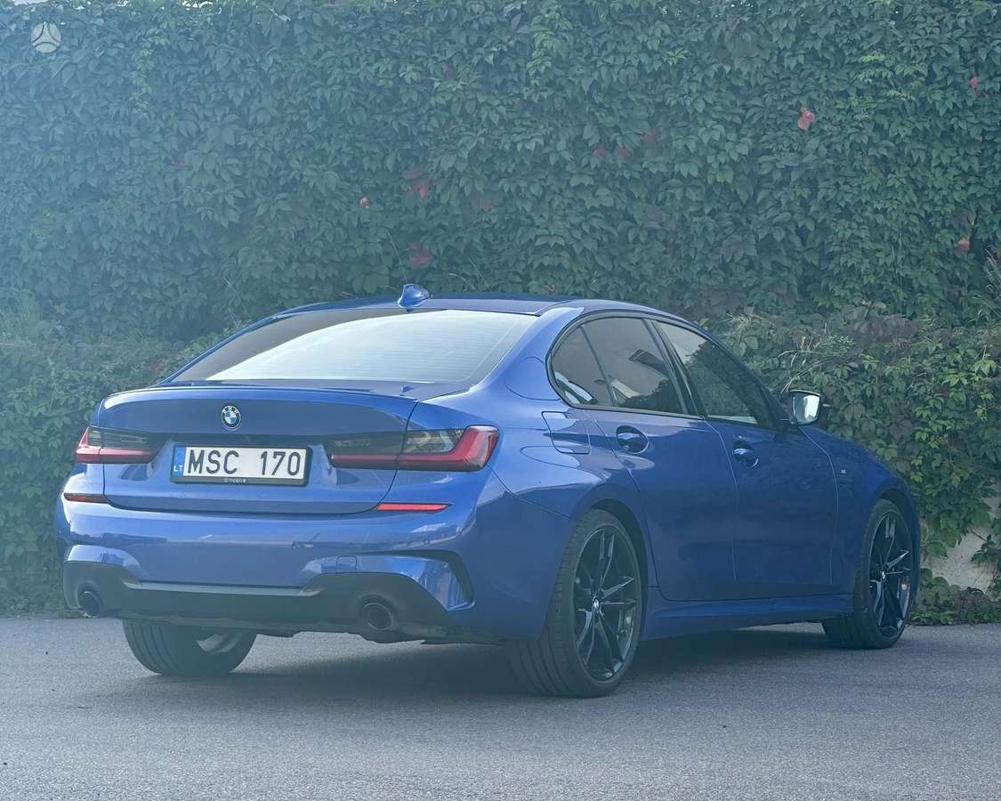 BMW 318, 2.0 l., Седан