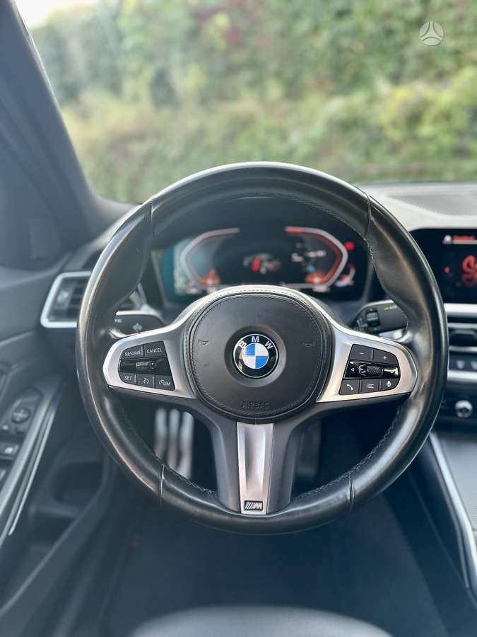 BMW 318, 2.0 l., Седан