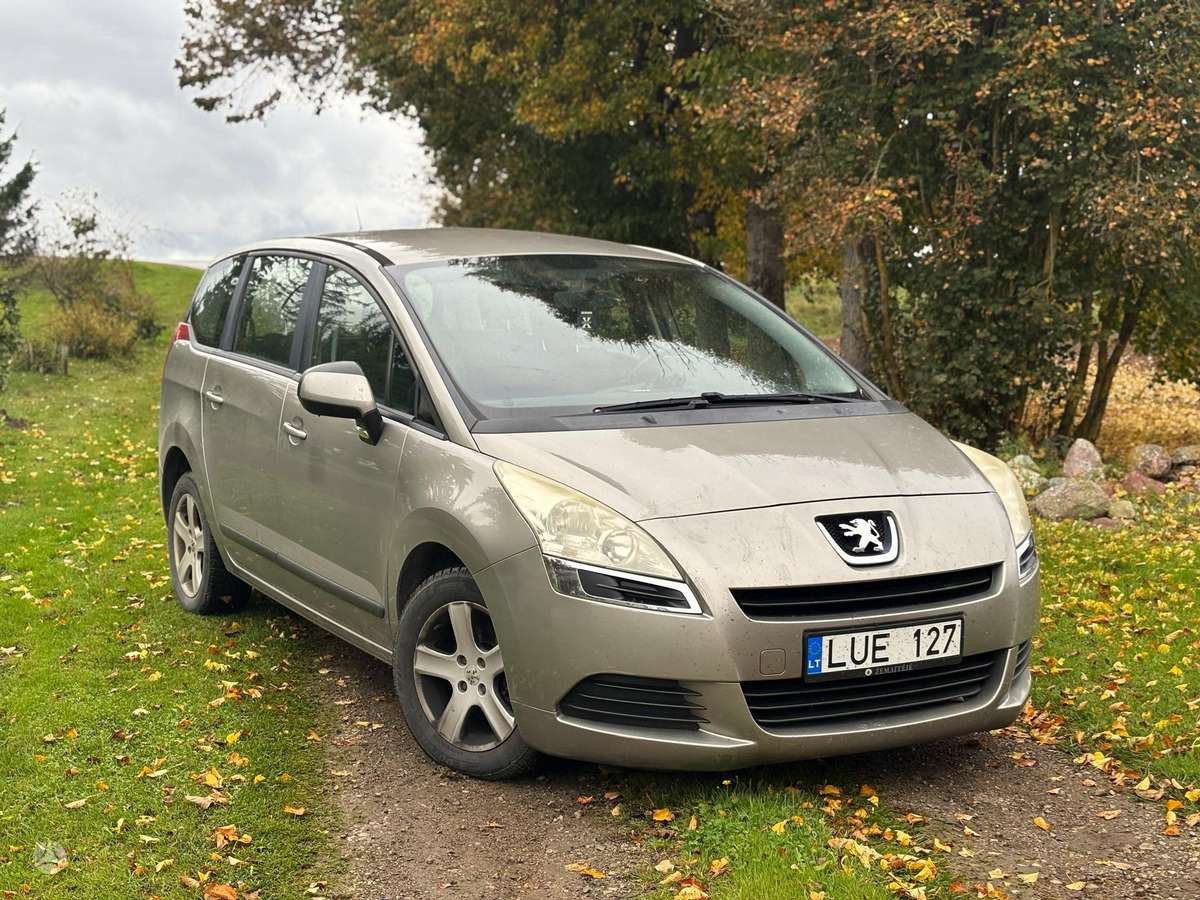 Peugeot 5008, 2011