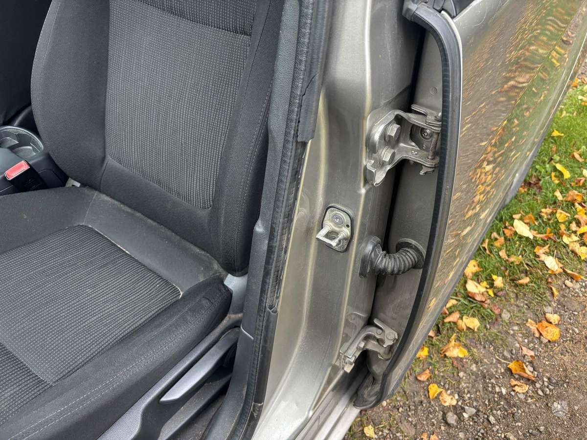 Peugeot 5008 2011 — photo 15