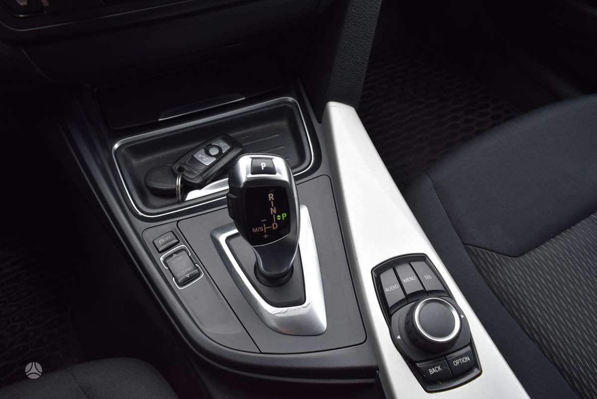 BMW 320, 2.0 l., Седан