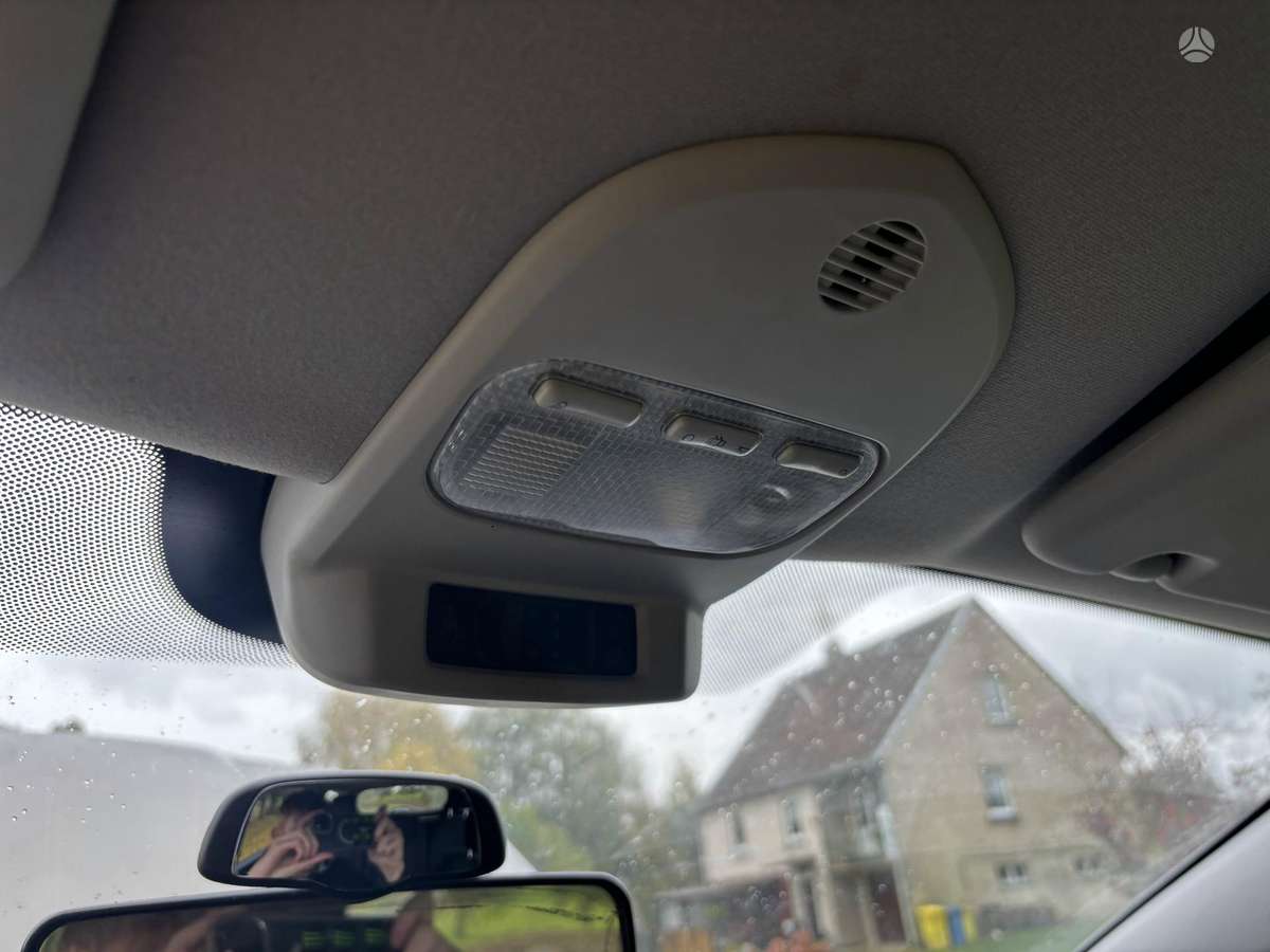 Peugeot 5008 2011 — photo 29
