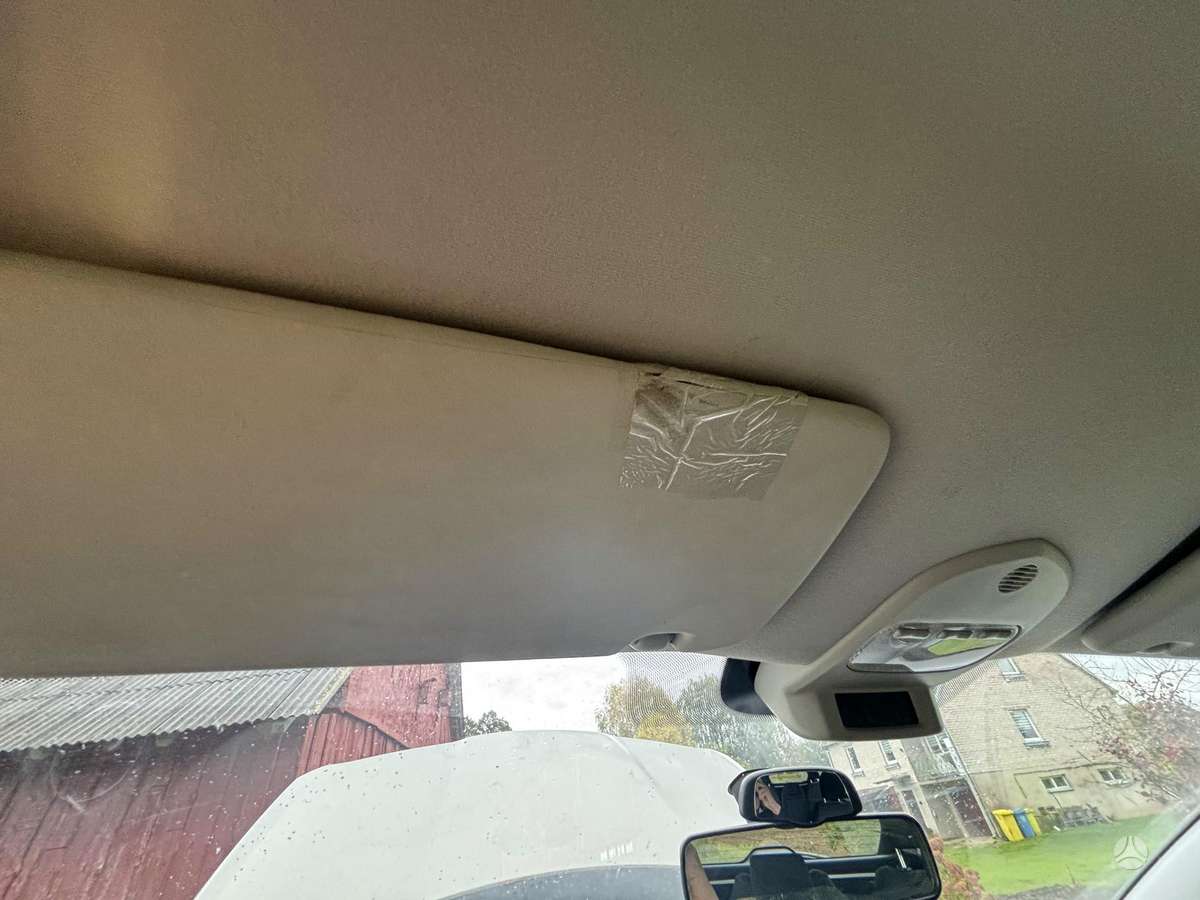 Peugeot 5008 2011 — photo 30