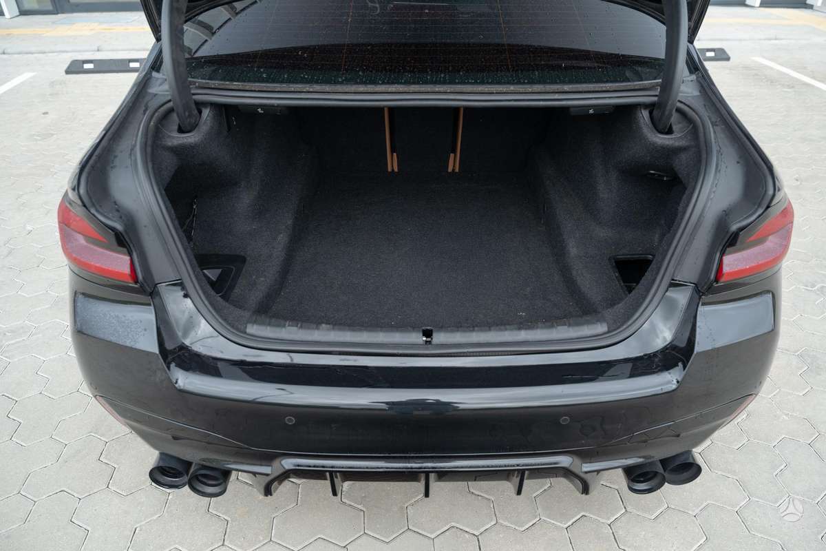 BMW 530, 3.0 l., Седан