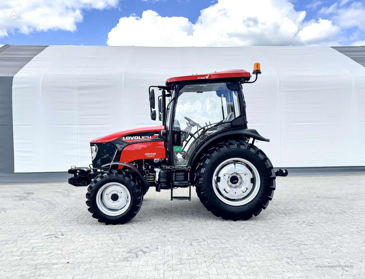 LOVOL M754, traktoriai