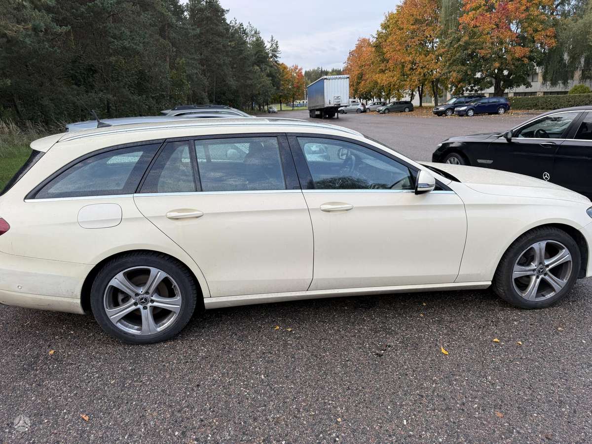Mercedes-Benz E200, 2.0 l., Универсал