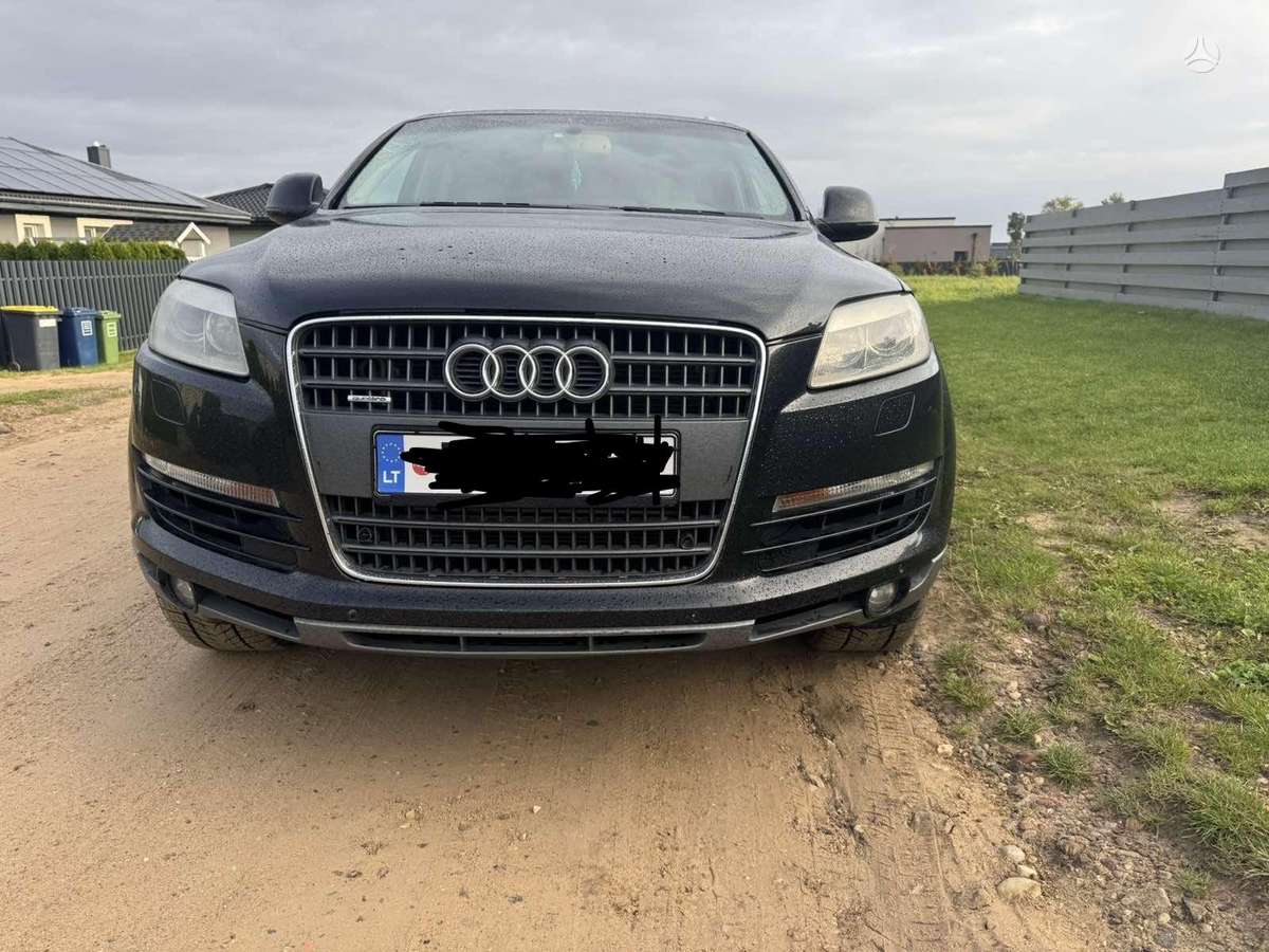 Audi Q7, 4.2 l., off-road / crossover
