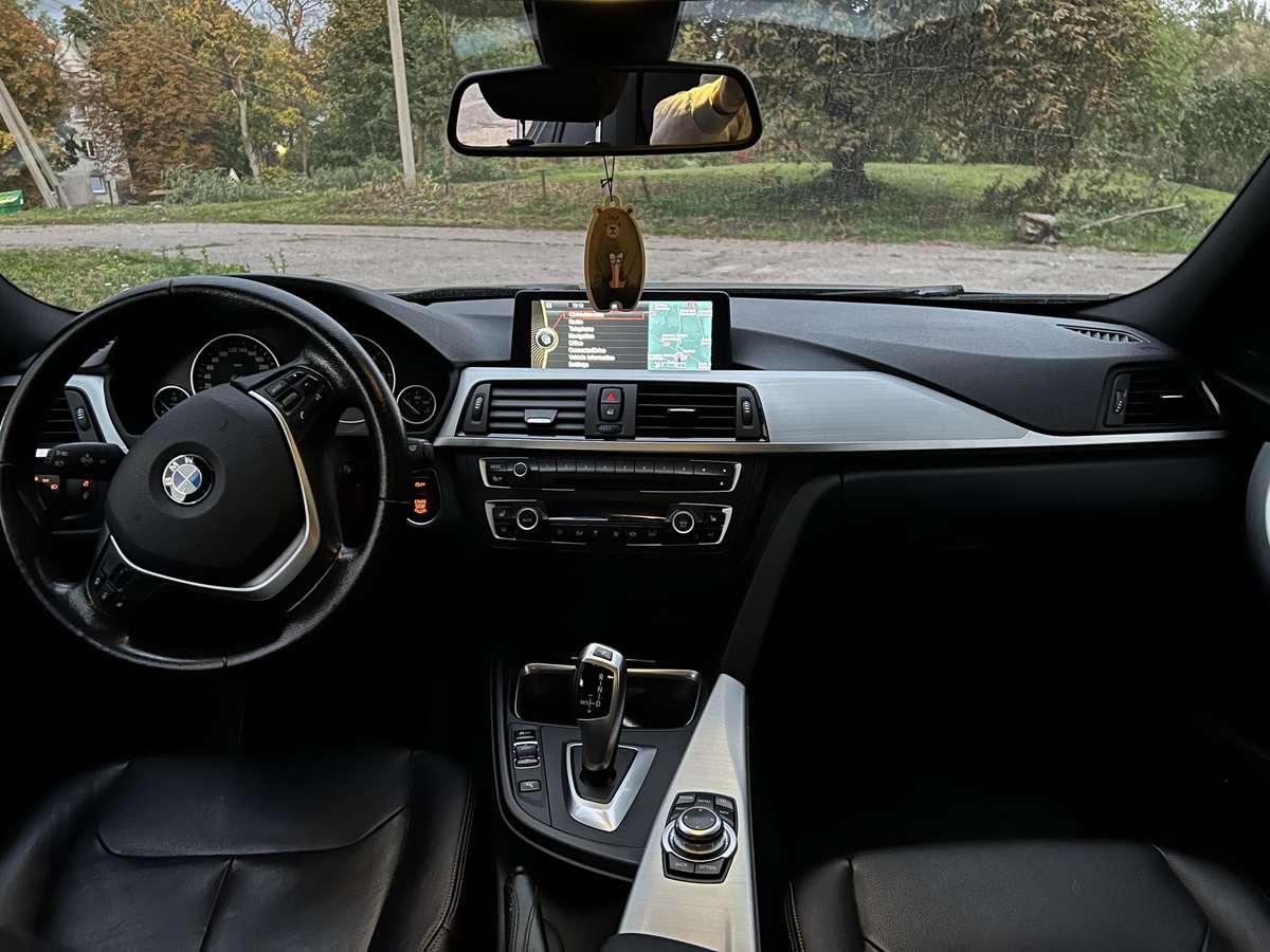 BMW 320, 2.0 l., Седан