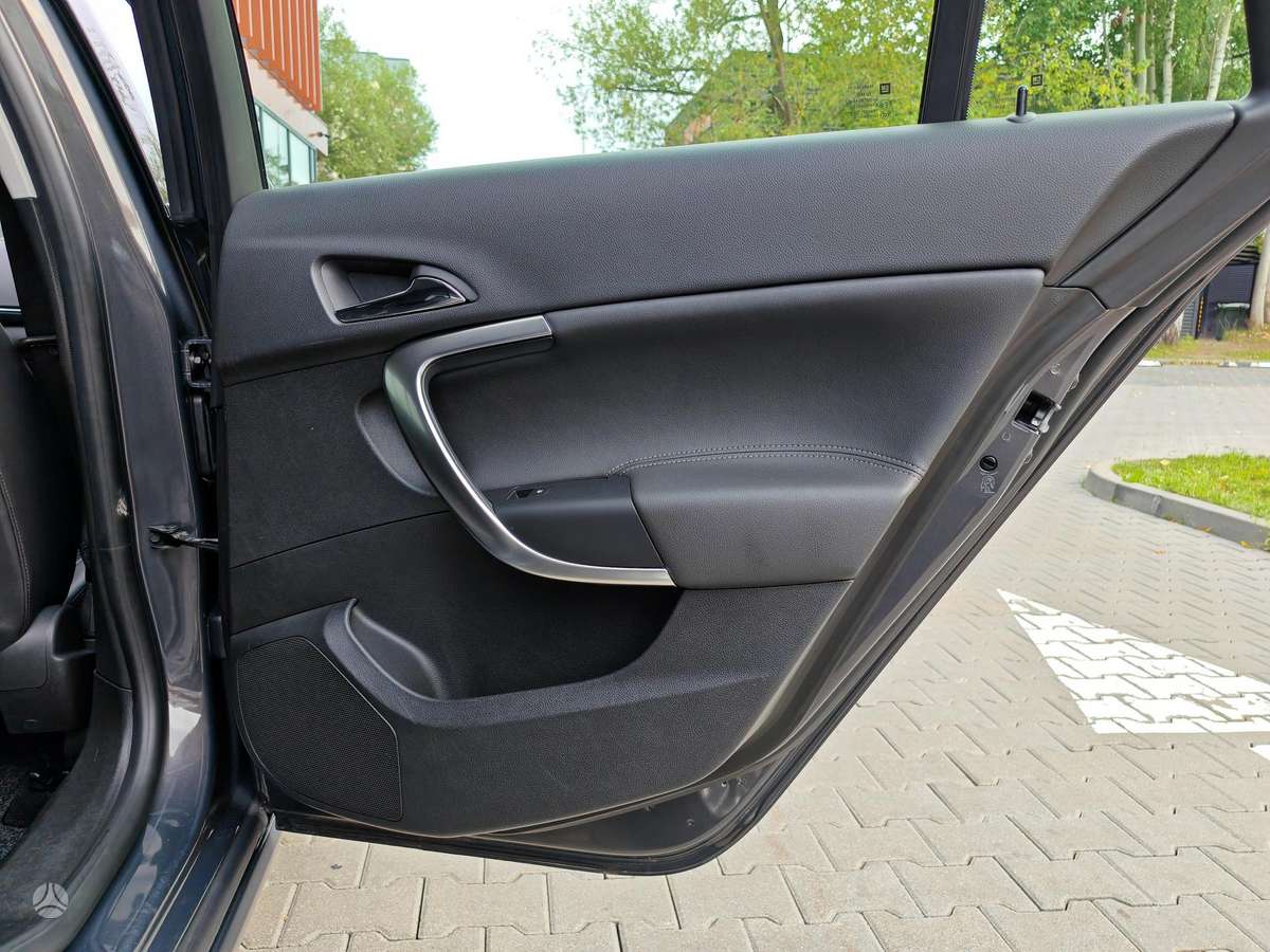Opel Insignia, 2.0 l., wagon