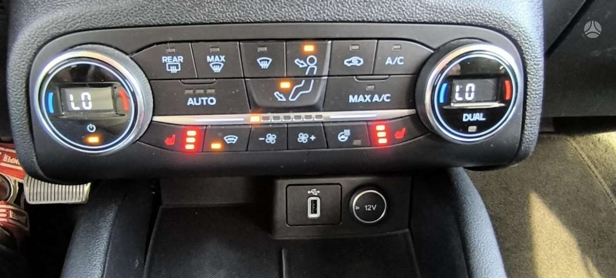 Ford Focus, 1.5 l., Хэтчбек
