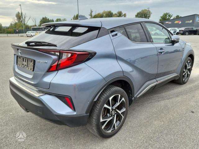 Toyota C-HR по частям