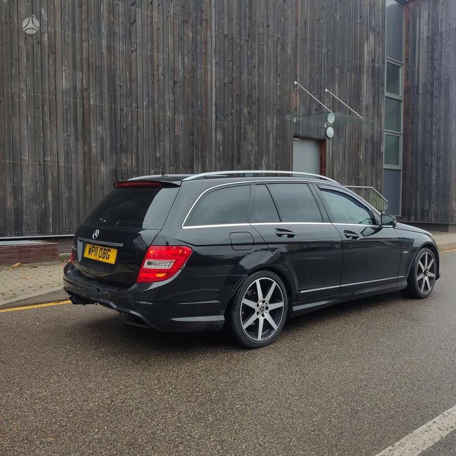 Mercedes-Benz C220 2011 — photo 5
