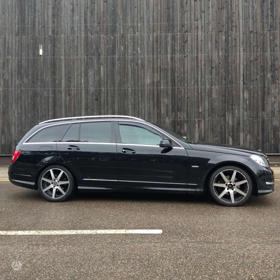Mercedes-Benz C220 2011 — photo 7