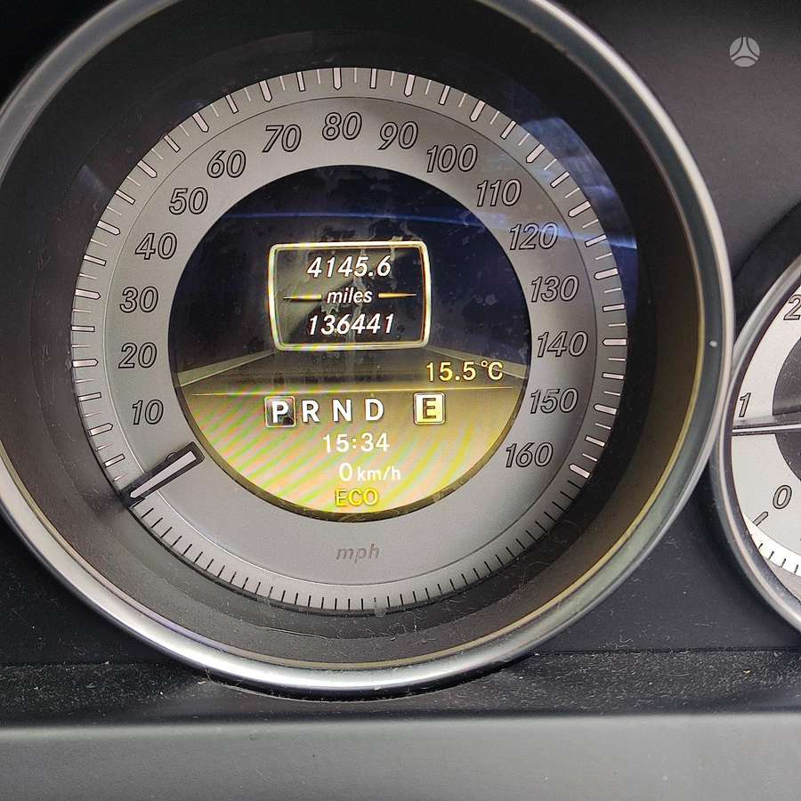 Mercedes-Benz C220 2011 — photo 14