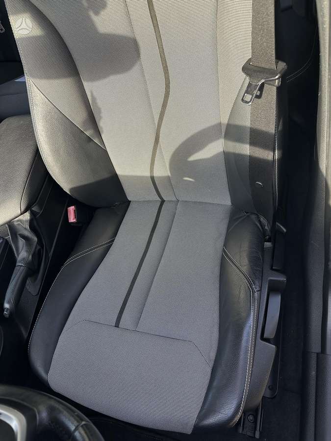 BMW 120, 2.0 l., hatchback